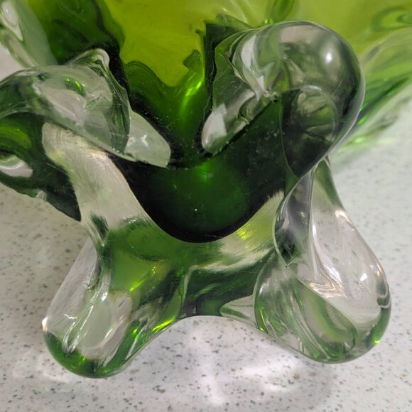 EDAG Crystal Hook and Curl Lime Green Centerpiece Art Sculpture (Murano?) - Picture 8 of 11